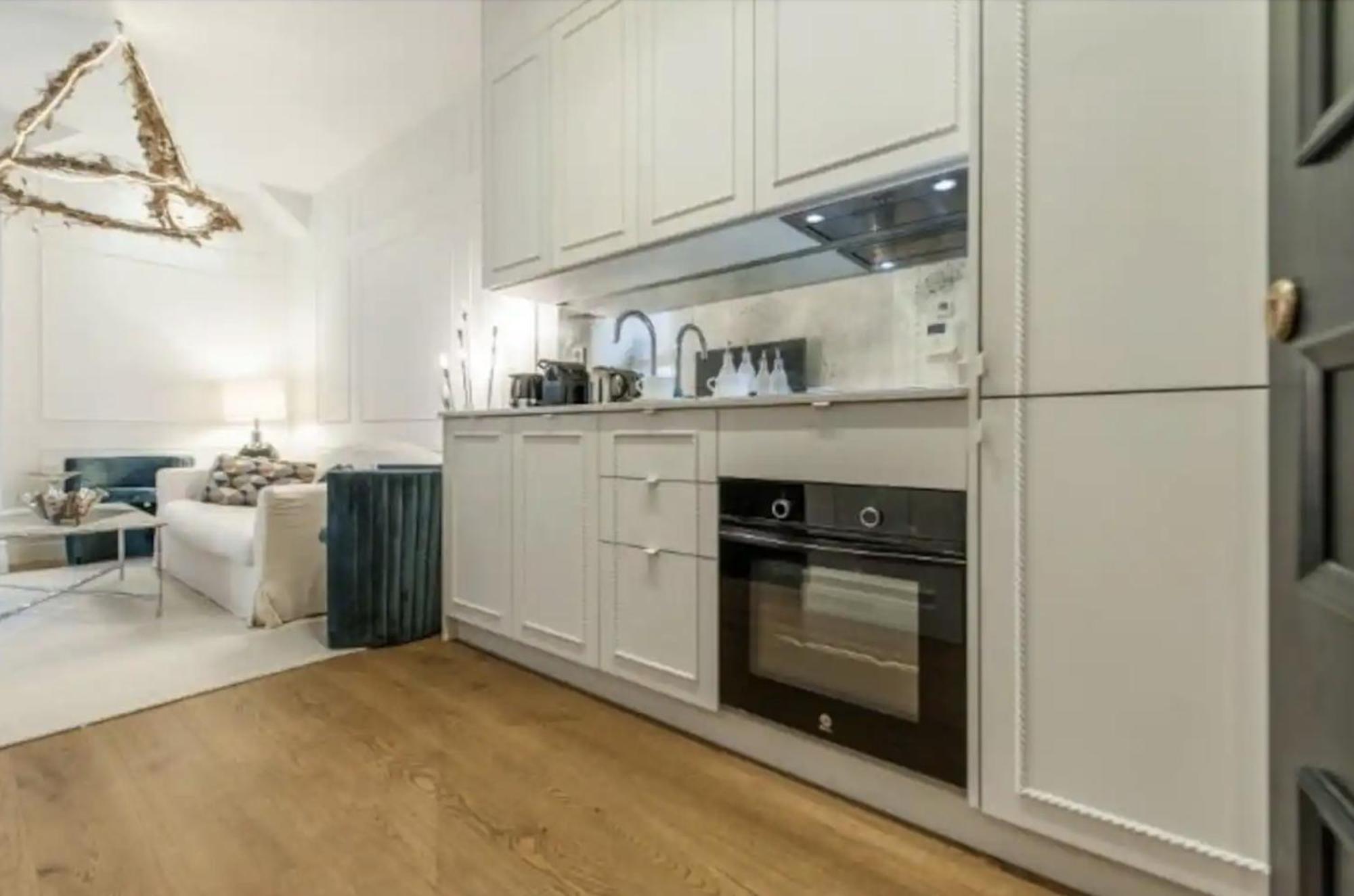 Апартаменты Apartamento De Lujo En Neptuno Мадрид Экстерьер фото